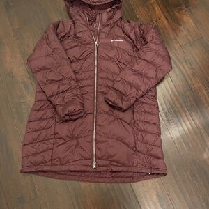 Columbia Women's Maroon Quilted Puffer Jacket